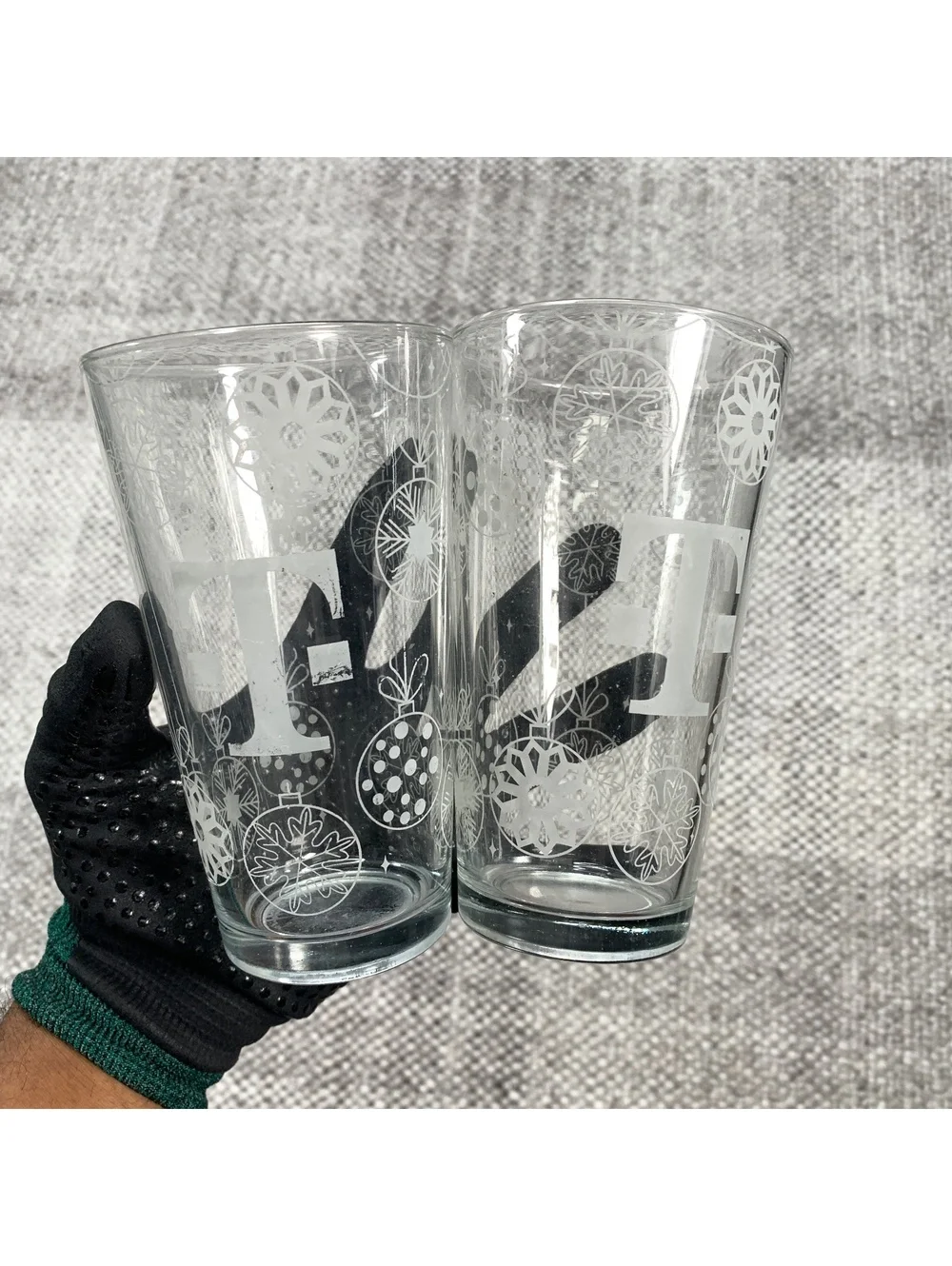 T-Mobile Branded Glasses Set with Etched Logo and‎ Decorative Pattern